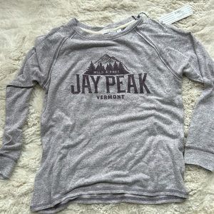 Women’s sweatshirt size small NWT